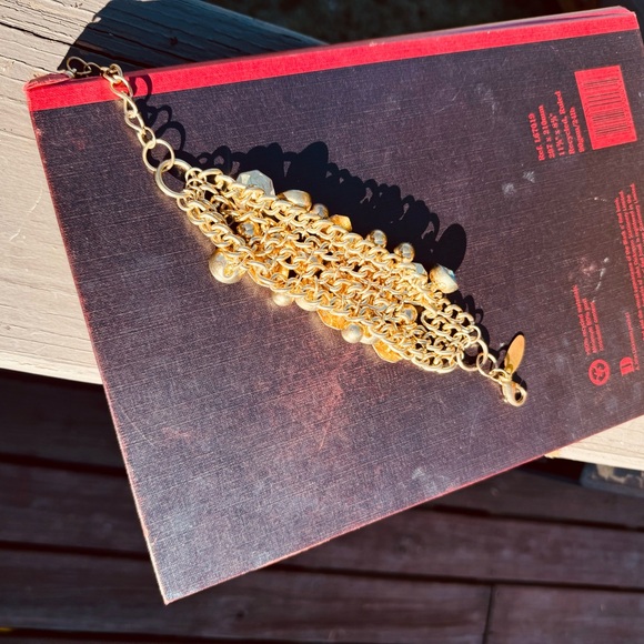 VNT Cara New York striking 4 strand heavy gage bracelet - Picture 6 of 7